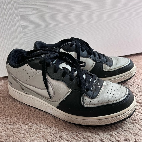 Nike Other - Rare Nike Air Indee Black and Silver Sneakers Size 8.5